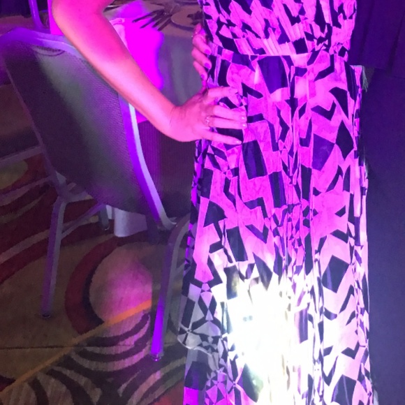 Black Esmay Geometric Print Handkerchief Dress - Picture 6 of 6